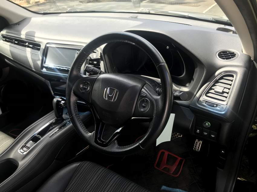 Honda Vezel (Petrol)  - 6 - SUV Cars  on Aster Vender