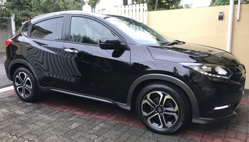 Honda Vezel (Petrol)  - 0 - SUV Cars  on Aster Vender