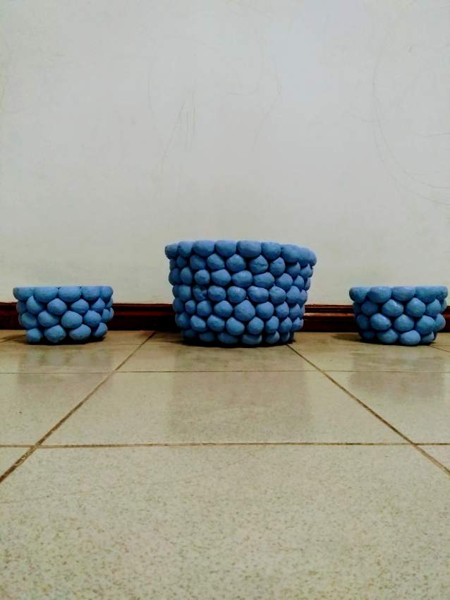 Pot fleur en ciment - 0 - Garden Decorations  on Aster Vender