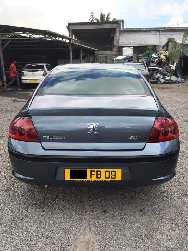 Peugeot 407 Year 09 - 2 - Luxury Cars  on Aster Vender