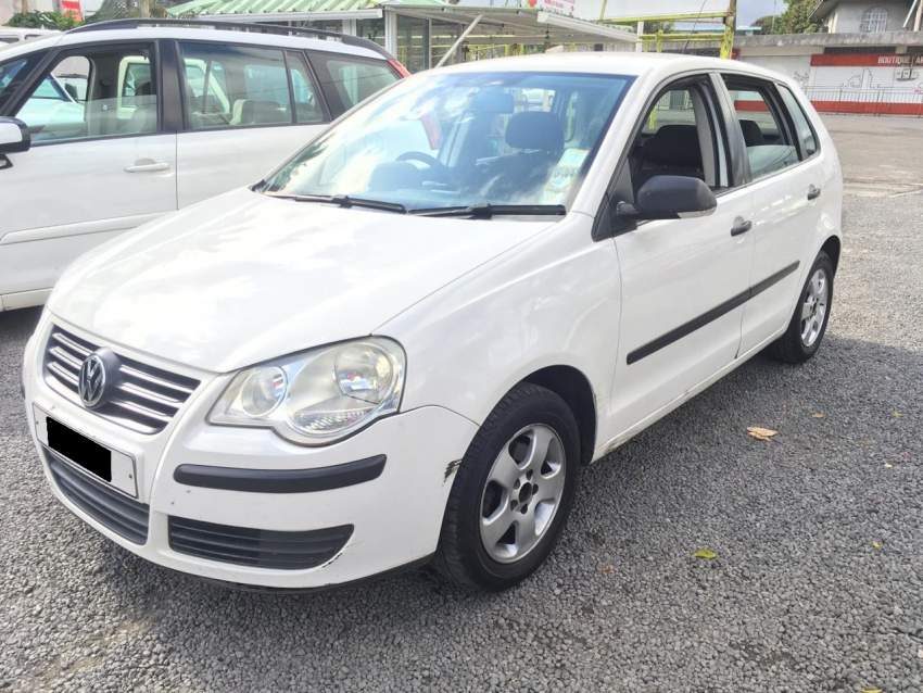 Volkswagen pollo Year 09 - 6 - Compact cars  on Aster Vender