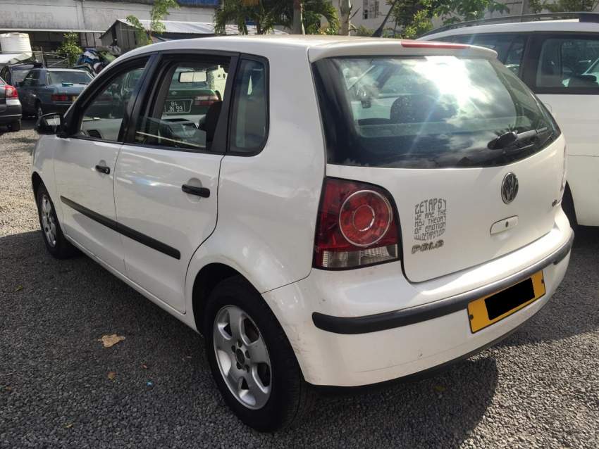Volkswagen pollo Year 09 - 5 - Compact cars  on Aster Vender