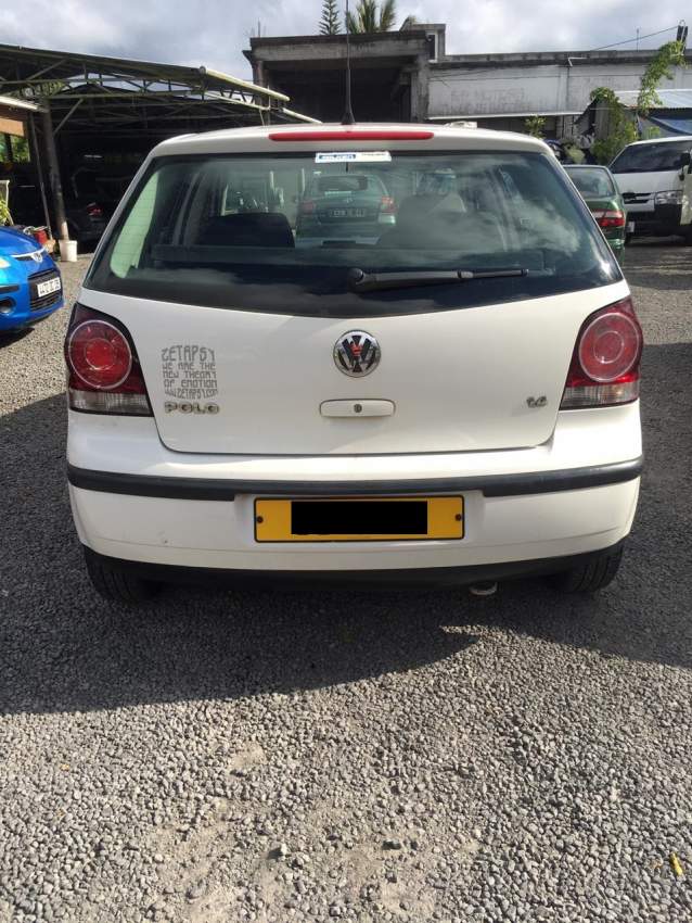 Volkswagen pollo Year 09 - 4 - Compact cars  on Aster Vender