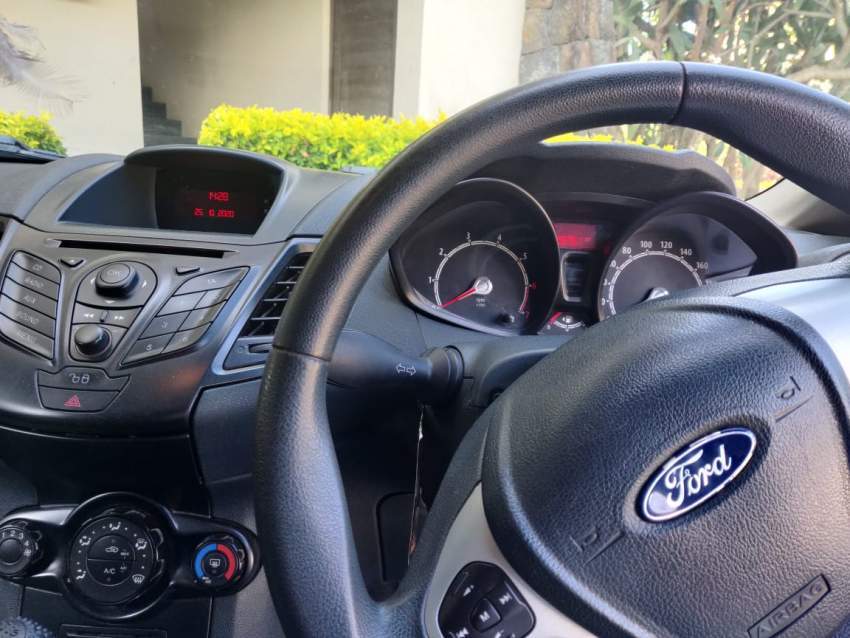 Ford Fiesta 1.4 - 5 - Compact cars  on Aster Vender