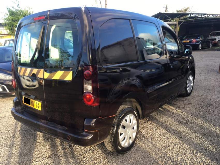 Citroen Berlingo Year 14 - 2 - Cargo Van (Delivery Van)  on Aster Vender