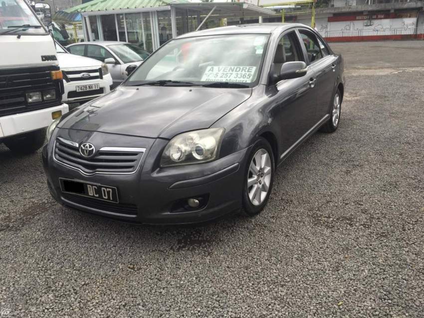 Toyota Avensis Year 07 - 3 - Family Cars  on Aster Vender
