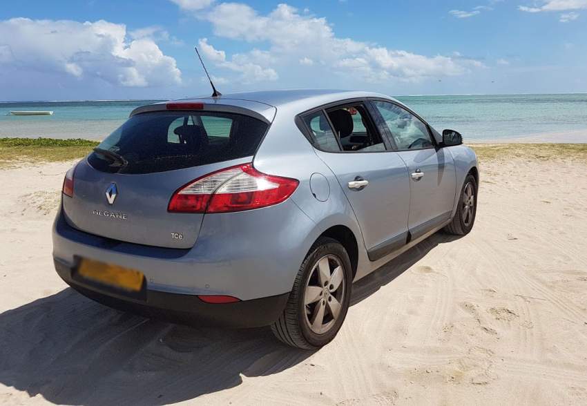 Renault Megane 1.4 - 4 - Compact cars  on Aster Vender