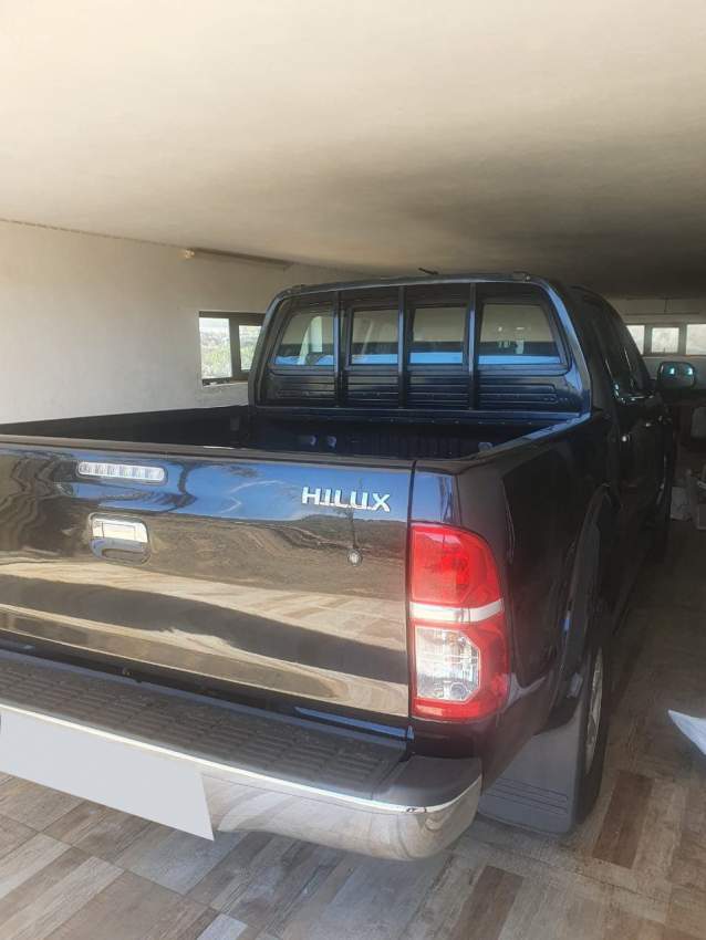 4x4 TOYOTA HILUX YEAR 2013 3.0 TURBO ENG`D4D  - 1 - Passenger Van  on Aster Vender