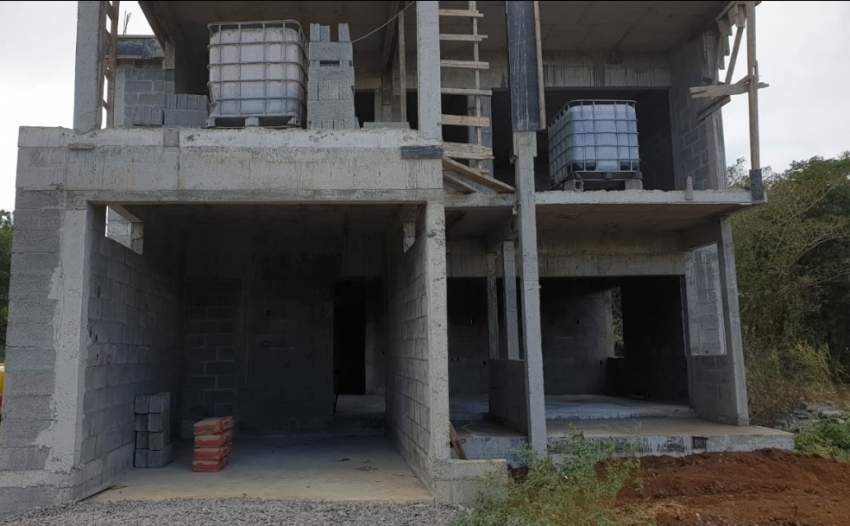 Maison a vendre - 1 - House  on Aster Vender