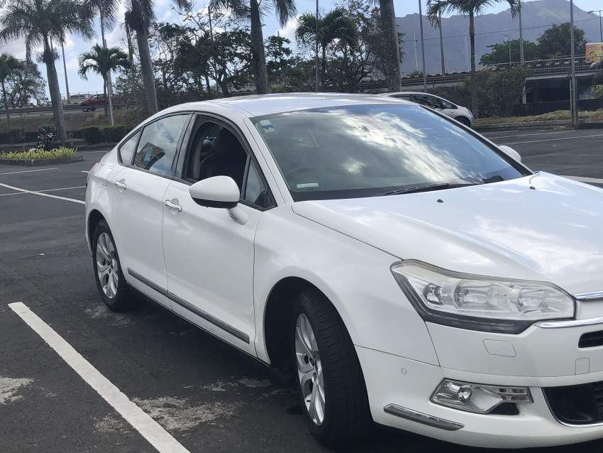 Citroen C5 2013  160000 km en parfait etat, vend pour cause depart - 5 - Luxury Cars  on Aster Vender