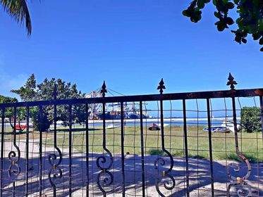 BEACHFRONT VILLA ON SALE IN TOMBEAU BAY - 6 - Beach Houses  on Aster Vender