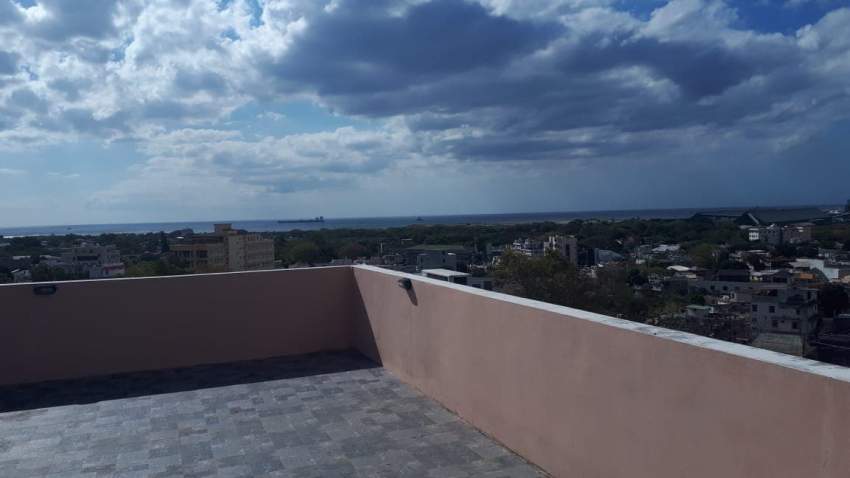 A STUDIO ON SALE IN PORT LOUIS / UN STUDIO A VENDRE A PORT LOUIS Rs 2. - 0 - Apartments  on Aster Vender