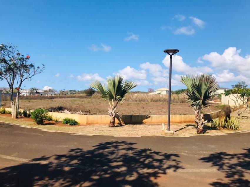 Land on sale in Pointe aux Piments in Morc Gated Harmony ( LOTISSEMENT - 2 - Land  on Aster Vender