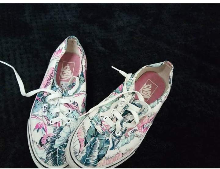 Vans - 0 - Other Footwear  on Aster Vender