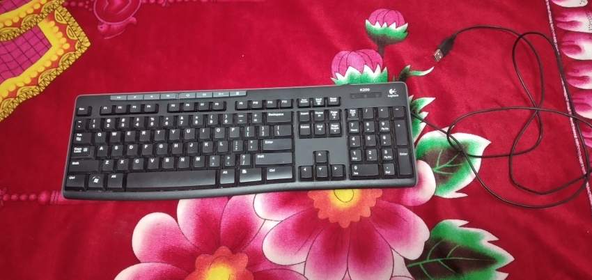 Gaming headset led keyboard logitech avec fil mouse a fil uncharted4 - 1 - PlayStation 4 (PS4)  on Aster Vender