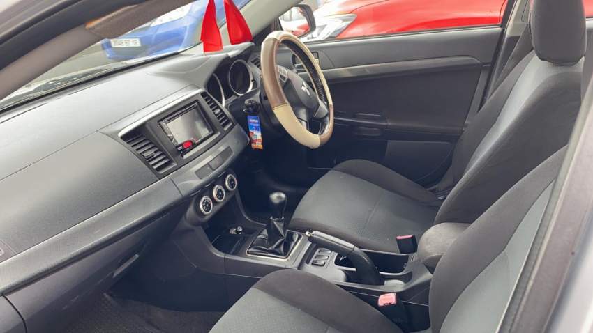 mitsubishi lancer  - 4 - Family Cars  on Aster Vender