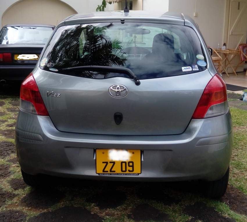 Toyota Vitz 2009 1.29L Automatic - 4 - Compact cars  on Aster Vender