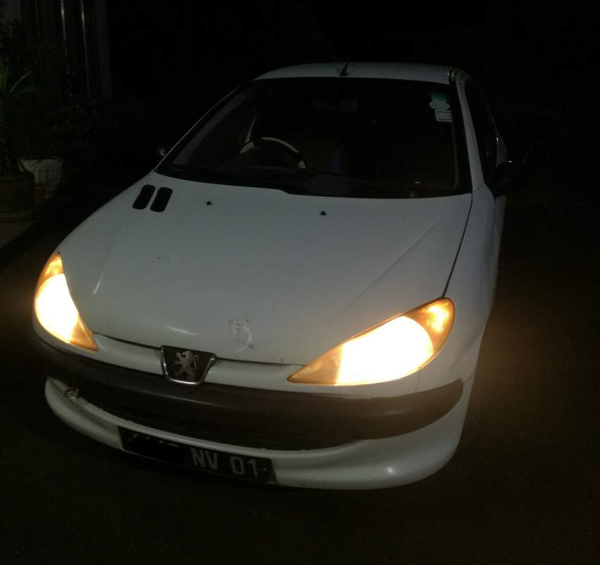 Peugeot 206 Year 2001 - 2 - Family Cars  on Aster Vender