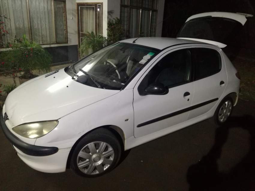 Peugeot 206 Year 2001 - Family Cars at AsterVender