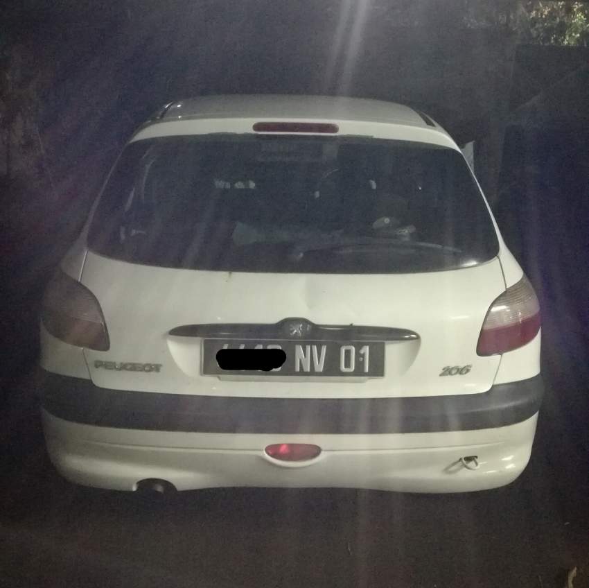 Peugeot 206 Year 2001 - 3 - Family Cars  on Aster Vender