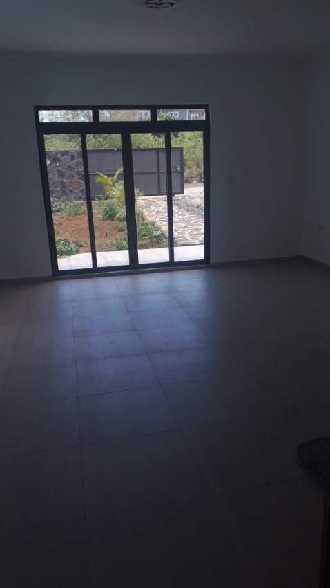 CAMPEMENT NEUVE A VENDRE Rs 8M neg. - 9 - Villas  on Aster Vender