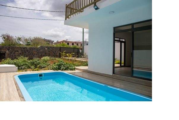 CAMPEMENT NEUVE A VENDRE Rs 8M neg. - 2 - Villas  on Aster Vender