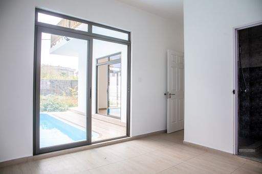 CAMPEMENT NEUVE A VENDRE Rs 8M neg. - 1 - Villas  on Aster Vender