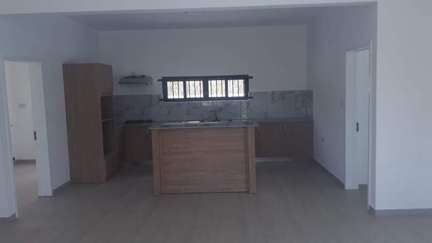 CAMPEMENT NEUVE A VENDRE Rs 8M neg. - 8 - Villas  on Aster Vender