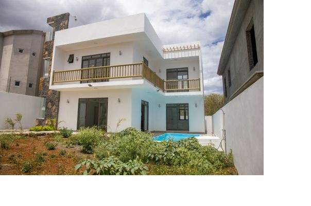 CAMPEMENT NEUVE A VENDRE Rs 8M neg. - 0 - Villas  on Aster Vender