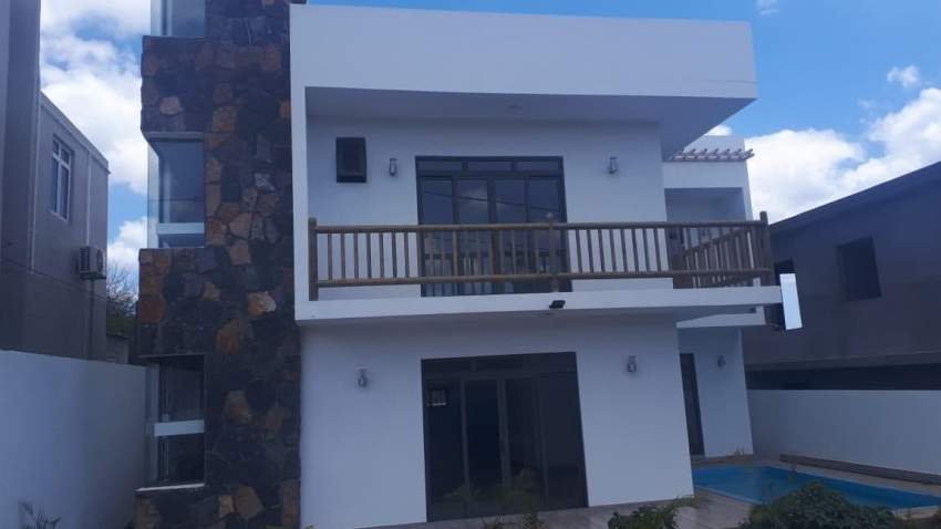 CAMPEMENT NEUVE A VENDRE Rs 8M neg. - 7 - Villas  on Aster Vender