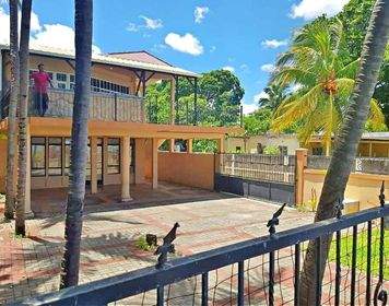 BEACHFRONT VILLA ON SALE IN TOMBEAU BAY - 3 - Villas  on Aster Vender