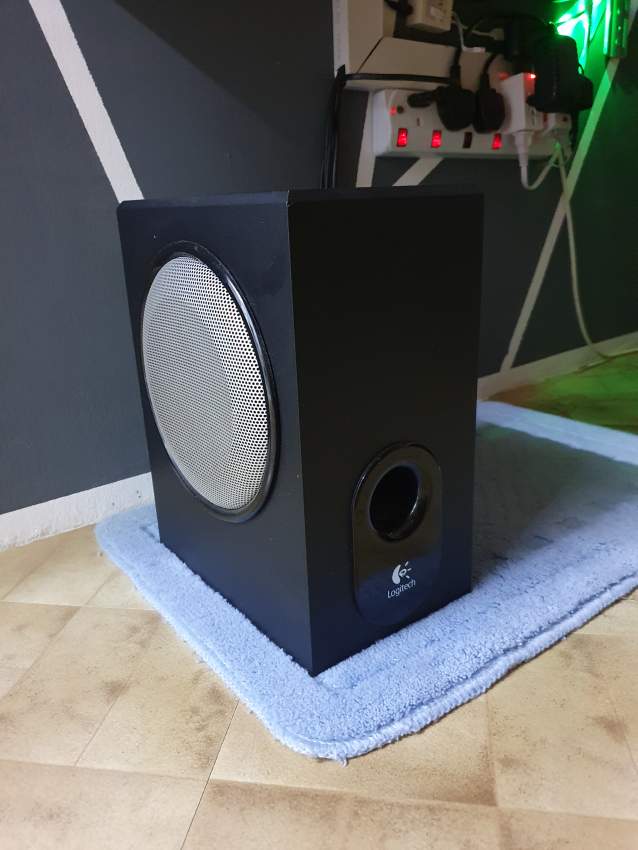 Logitech 5.1 Surround Speaker with Subwoofer - 1 - Speaker  on Aster Vender