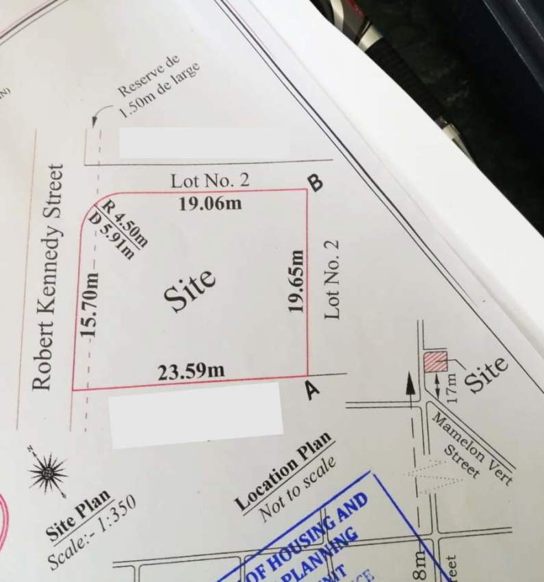 Lovely plot of 11 perches or 122 toises residential land located in Re - 5 - Land  on Aster Vender