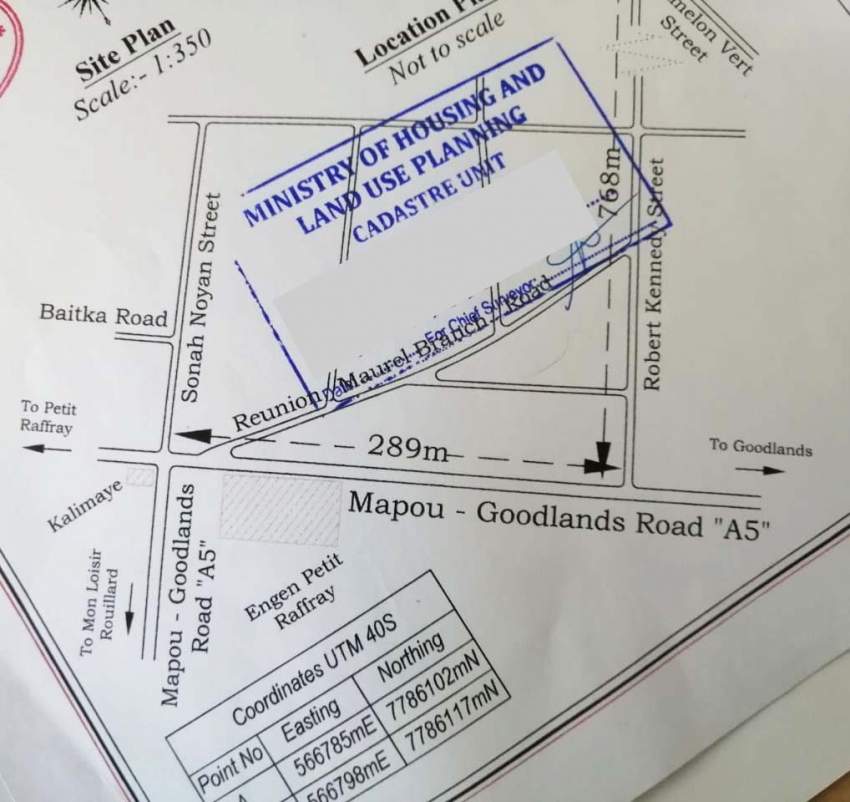 Lovely plot of 11 perches or 122 toises residential land located in Re - 4 - Land  on Aster Vender