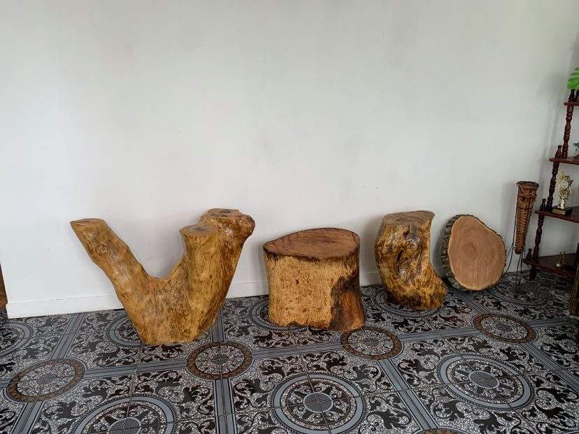 Sculpted Wood - 4 - Old Sculptures  on Aster Vender