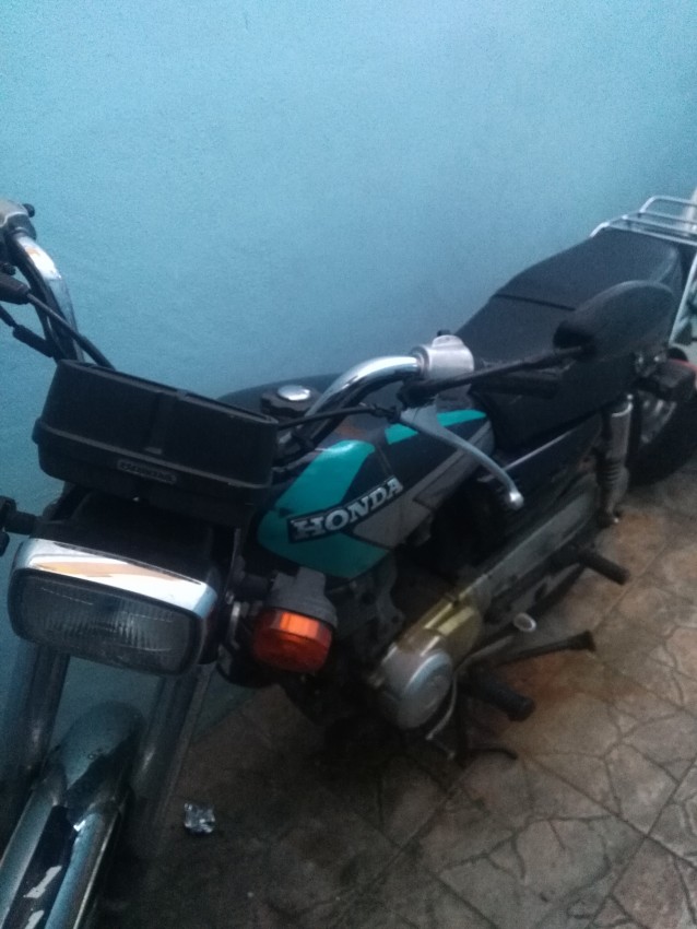 Moto CG 125 on Aster Vender