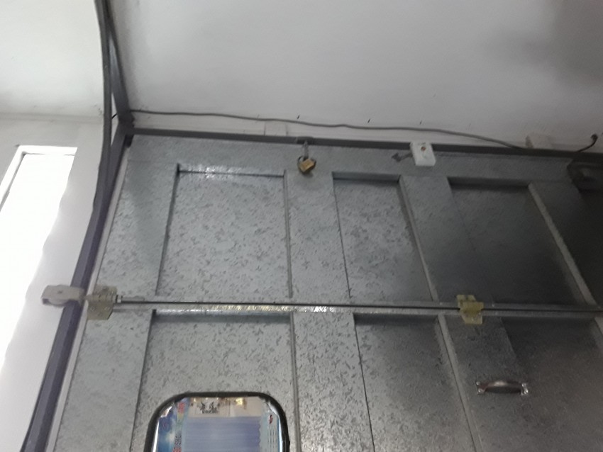 Metal garage sliding door - 0 - Others  on Aster Vender