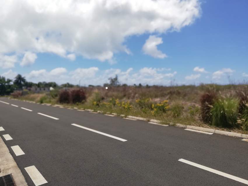 Terrain résidentiel 181 toises Beau Vallon Côté Mer - 1 - Land  on Aster Vender