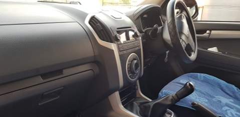 isuzu kb300 - 2 - Pickup trucks (4x4 & 4x2)  on Aster Vender