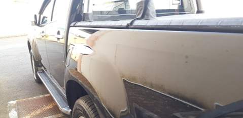 isuzu kb300 - 1 - Pickup trucks (4x4 & 4x2)  on Aster Vender