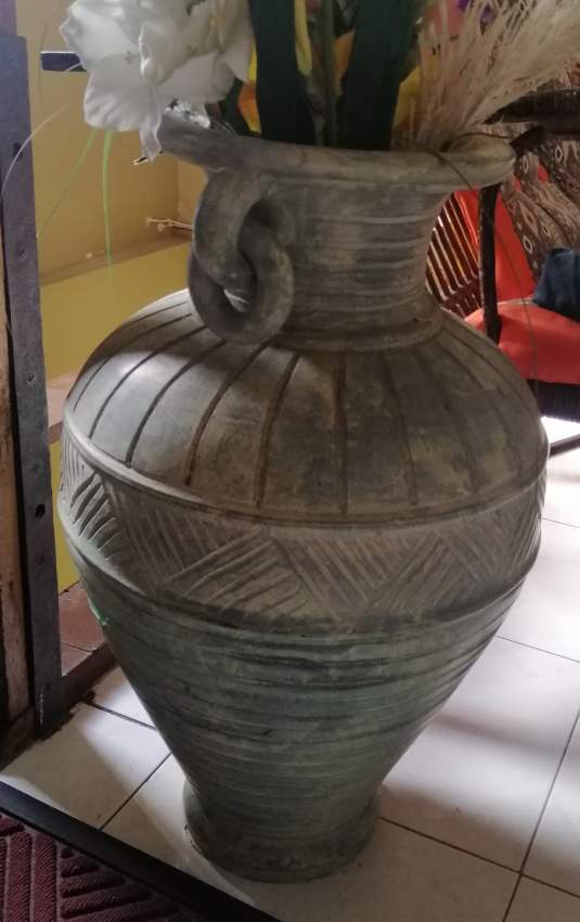 2 super pots Graecian Urns - 1 - Interior Decor  on Aster Vender