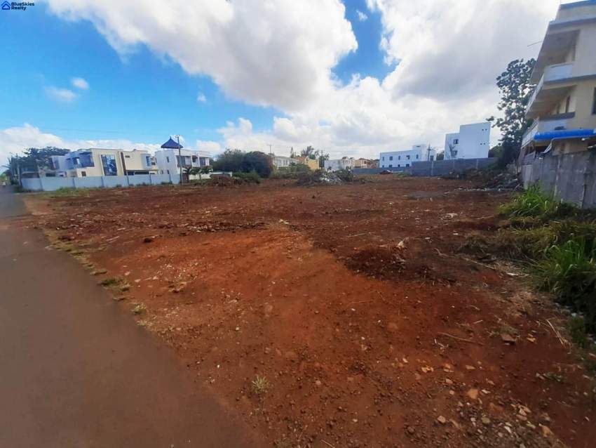 3 plots of land for sale in Trou aux Biches - 1 - Land  on Aster Vender