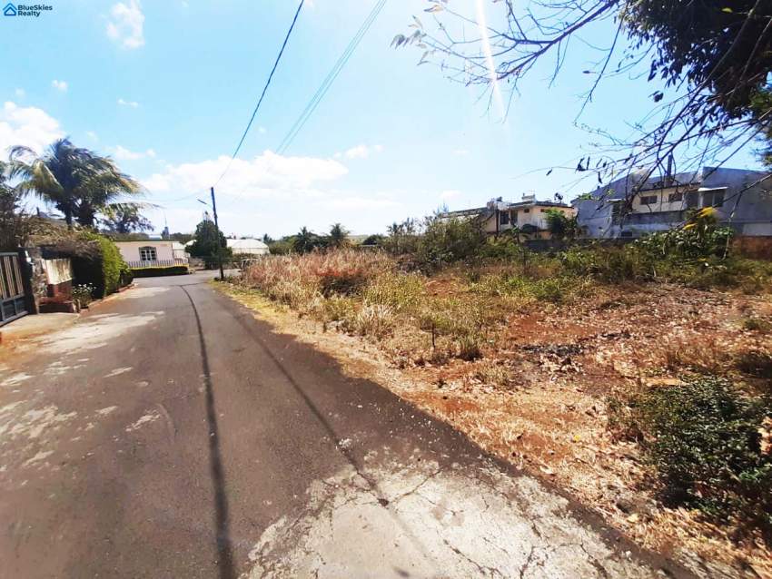 Lovely plot of land of 127.9 toise or 11.5 perches located in Pointe a - 3 - Land  on Aster Vender