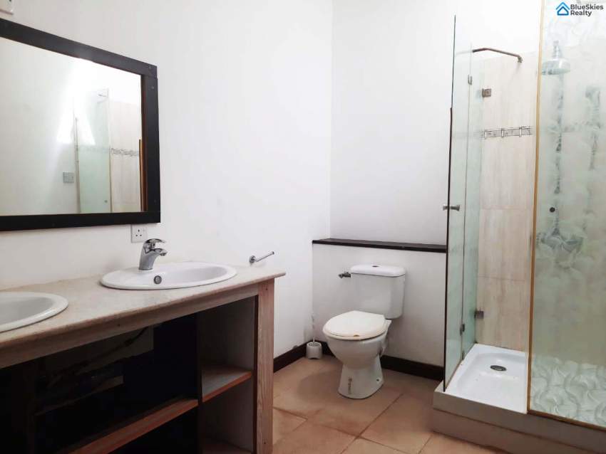 Fantastic duplex located in the vibrant coastal village of Grand Baie  - 7 - Villas  on Aster Vender