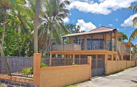 BEACHFRONT VILLA ON SALE IN TOMBEAU BAY - 4 - Beach Houses  on Aster Vender