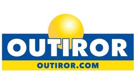 RAINCOAT - OUTIROR - SIZE L - 4 - Jackets & Coats (Men)  on Aster Vender