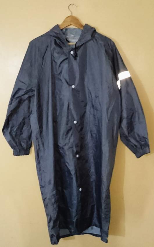RAINCOAT - OUTIROR - SIZE L - 0 - Jackets & Coats (Men)  on Aster Vender