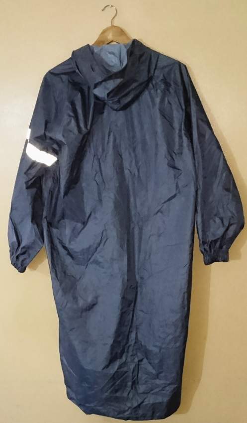 RAINCOAT - OUTIROR - SIZE L - 1 - Jackets & Coats (Men)  on Aster Vender
