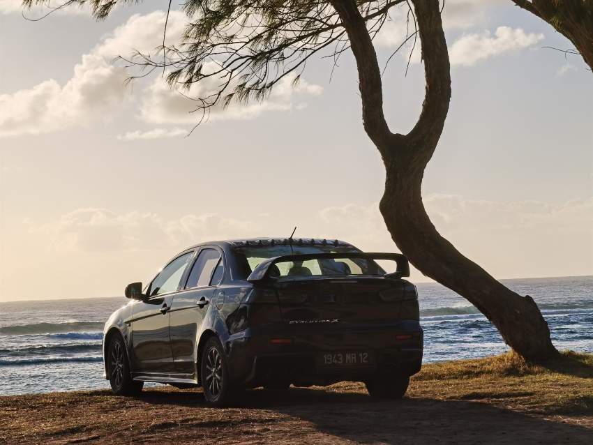 Mitsubishi Lancer Ex - Year 2012 - Evo 10 Body kit - 5 - Sport Cars  on Aster Vender