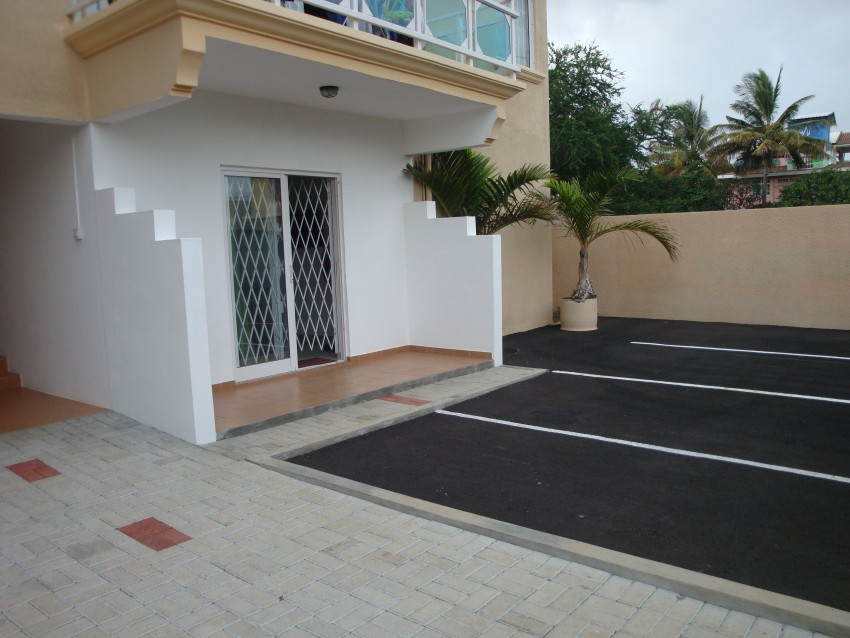 Fully Furnished Apartment at Flic en Flac - 4 - Apartments  on Aster Vender